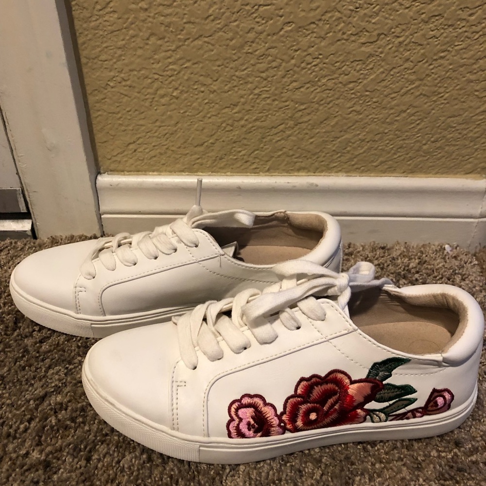 Kenneth Cole Sneakers